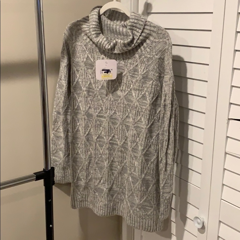 Target Maternity Pullover - Size L (NWT)